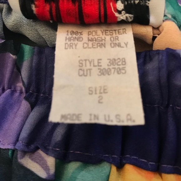 BCBG Fresh & Floral Skirt & Top Set! - Picture 9 of 10